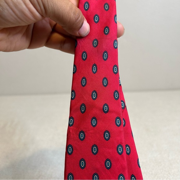 Christian Dior Mens OS Red 100% Silk Neck Tie Contemporary Blue Floral Design - Picture 4 of 6